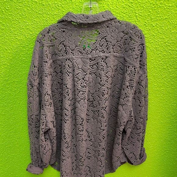 BiBi Gray Lace Button-Up Blouse - Picture 3 of 3